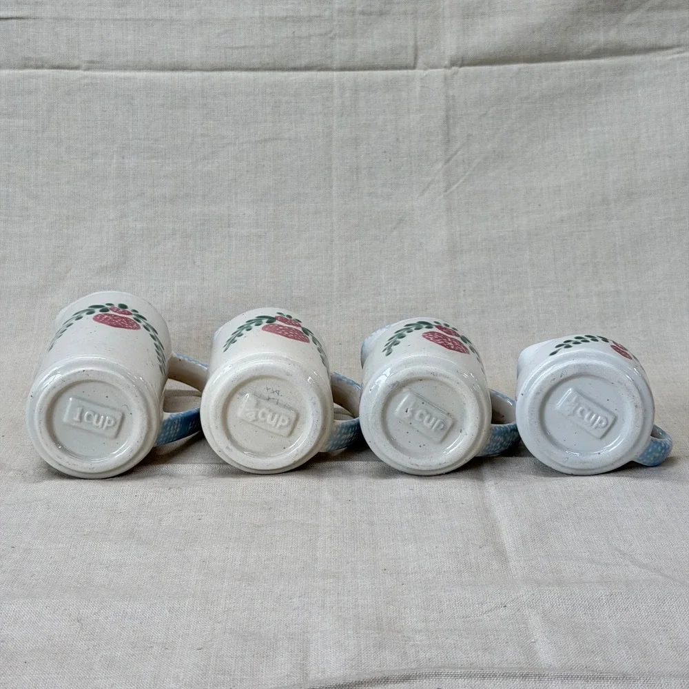Vintage Ceramic Measuring Cups Set of 4 Folk Art Heart Kitchen Decor 80s